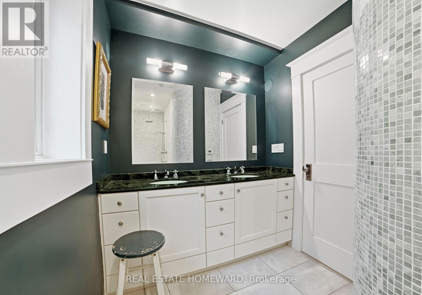 101 Bertmount Avenue, Toronto, Ontario  M4M 2X8 - Photo 16 - E12805942