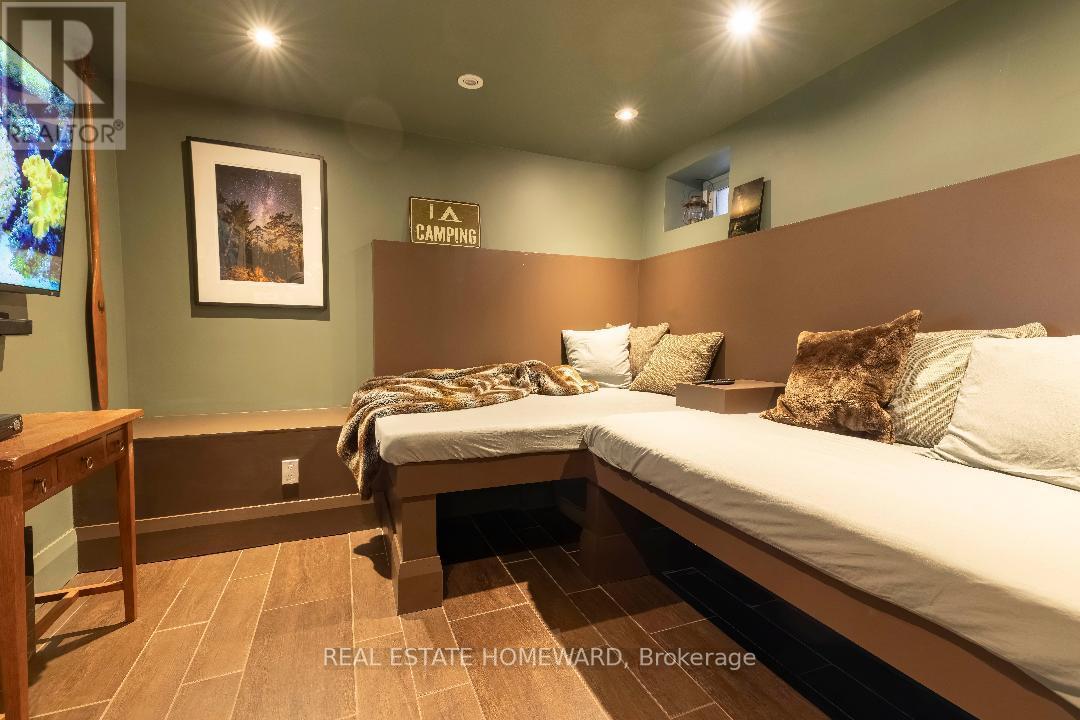 101 Bertmount Avenue, Toronto, Ontario  M4M 2X8 - Photo 29 - E12805942