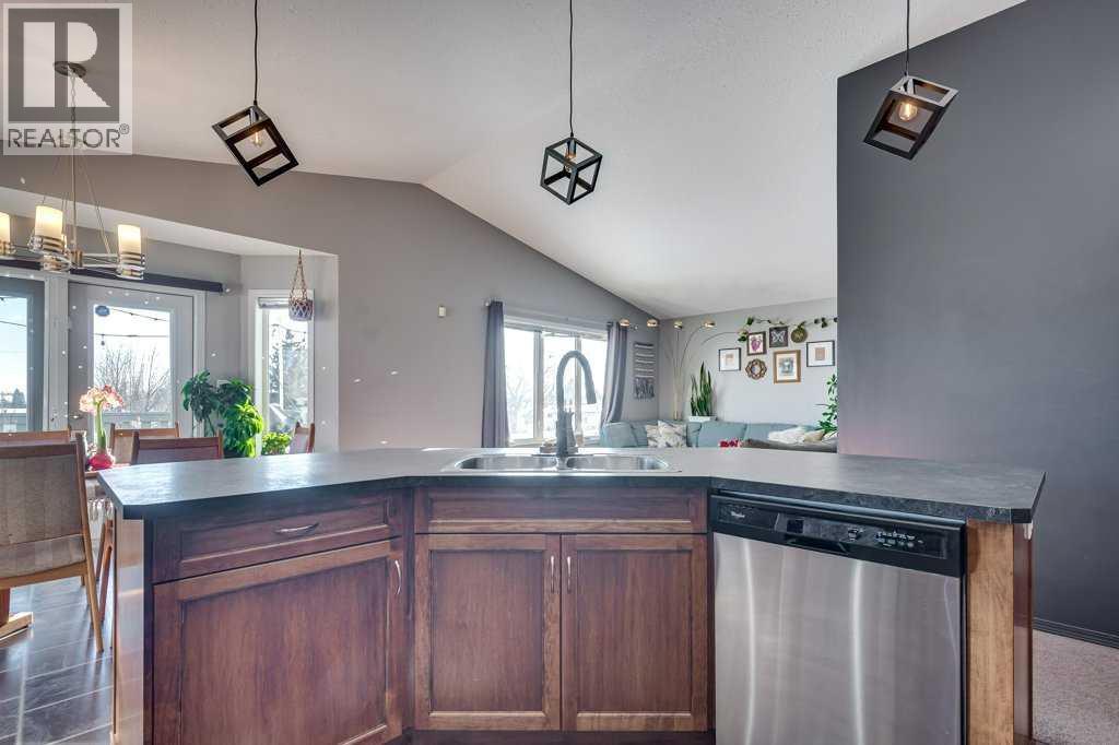 13 Heritage Drive, Penhold, Alberta  T0M 1R0 - Photo 6 - A2280093