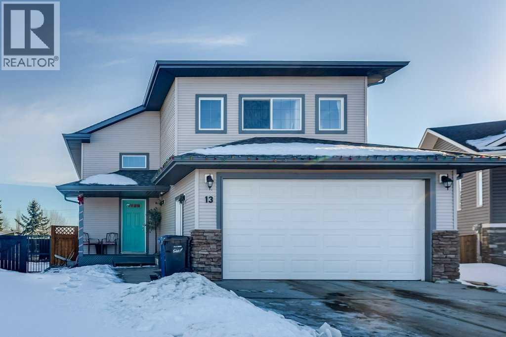 13 Heritage Drive, Penhold, Alberta