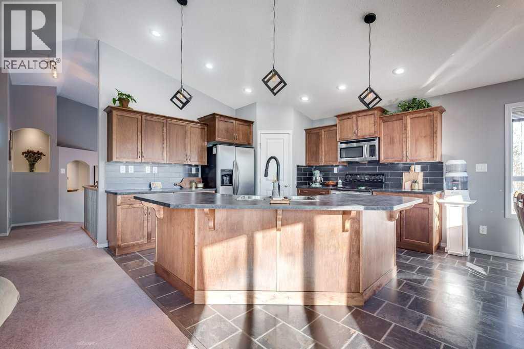 13 Heritage Drive, Penhold, Alberta  T0M 1R0 - Photo 4 - A2280093