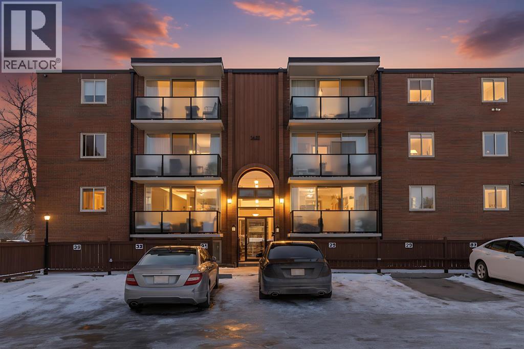 133, 1421 7 Avenue NW, Calgary, Alberta