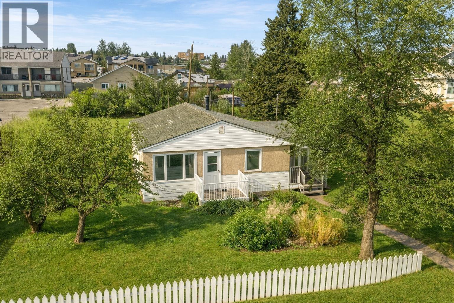 10220 96 AVENUE, Fort St. John, British Columbia