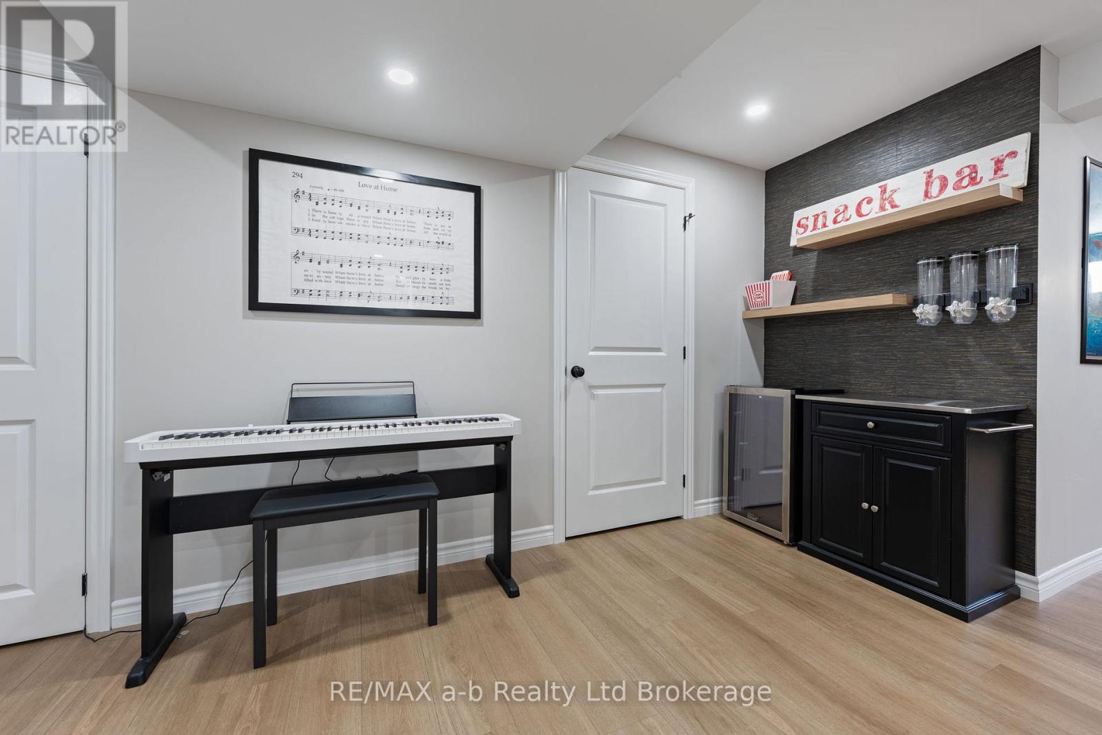 11 Chamberlain Avenue, Ingersoll, Ontario  N5C 0C6 - Photo 31 - X12937636