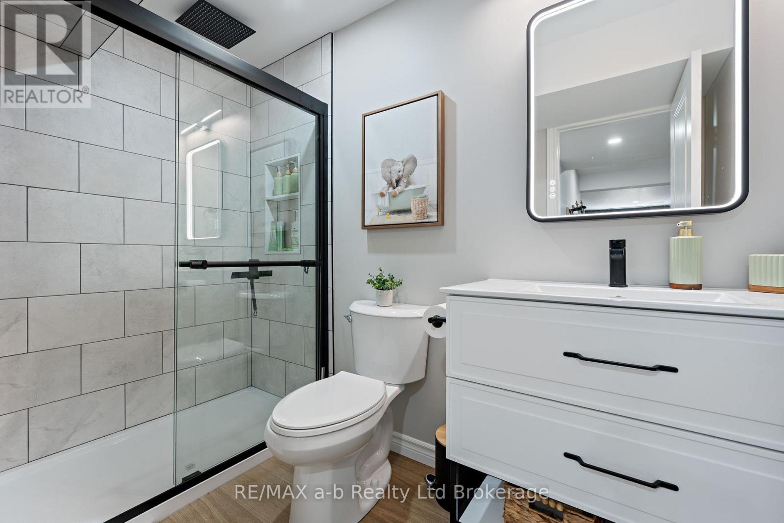 11 Chamberlain Avenue, Ingersoll, Ontario  N5C 0C6 - Photo 32 - X12937636