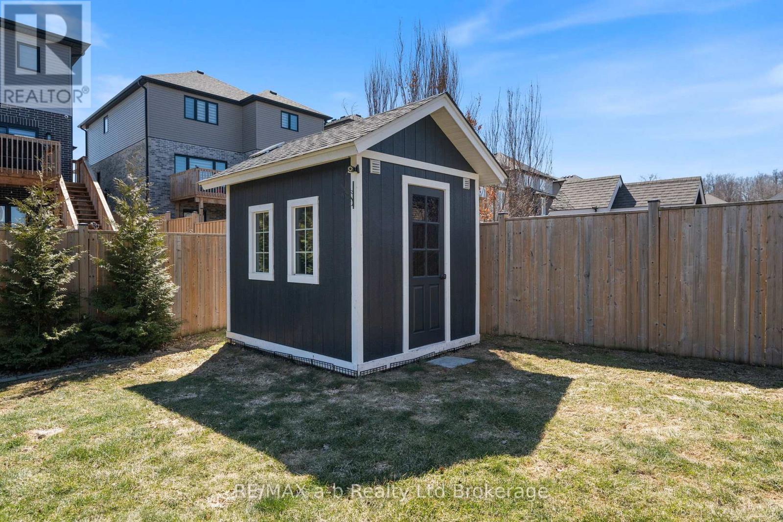 11 Chamberlain Avenue, Ingersoll, Ontario  N5C 0C6 - Photo 34 - X12937636