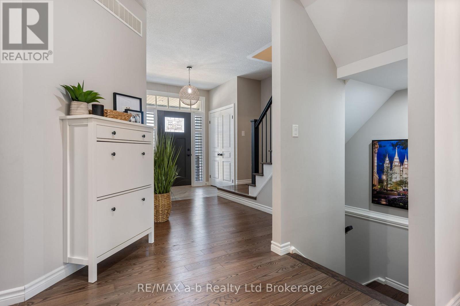 11 Chamberlain Avenue, Ingersoll, Ontario  N5C 0C6 - Photo 5 - X12937636