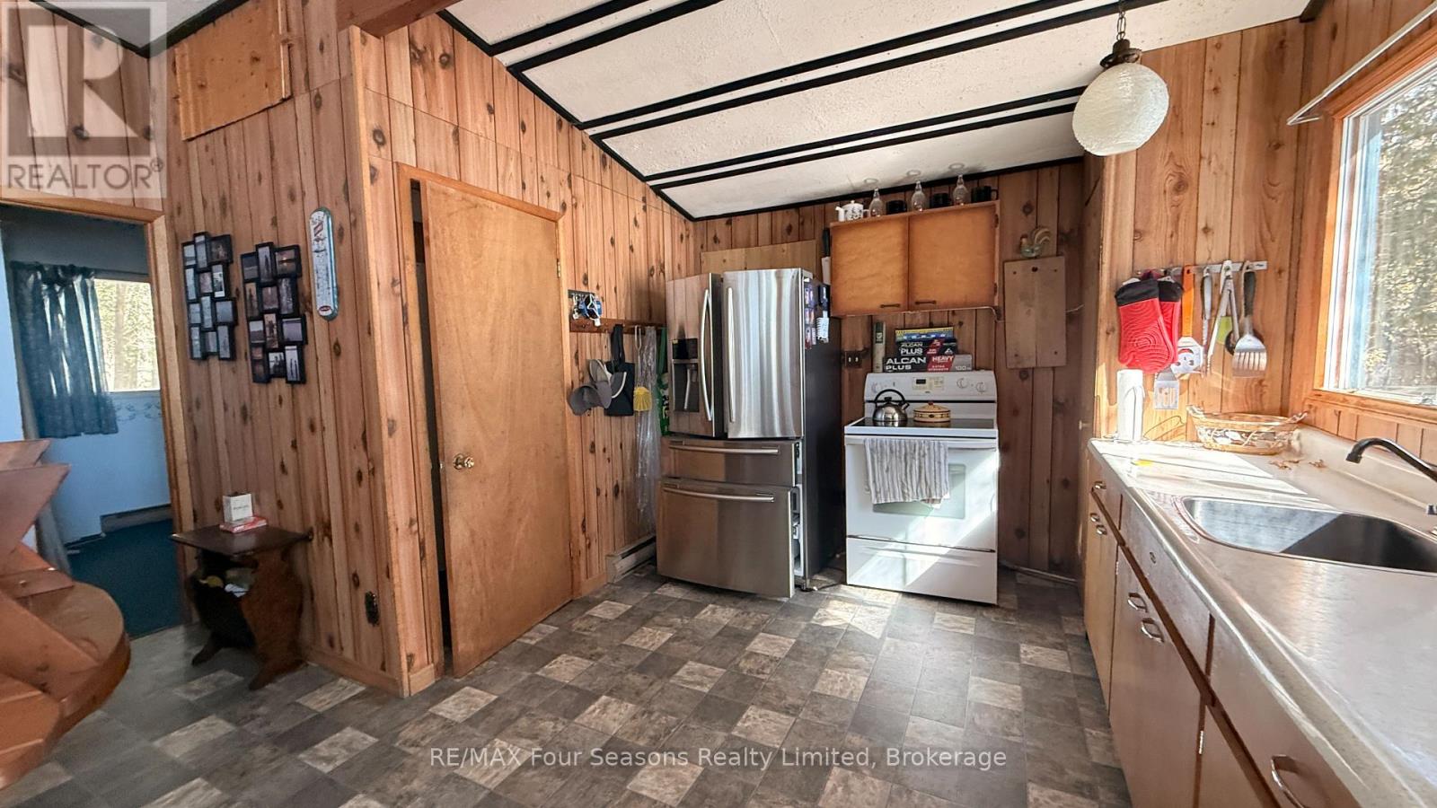 14 Catapillar Lane, South Bruce Peninsula, Ontario  N0H 2T0 - Photo 13 - X12937668