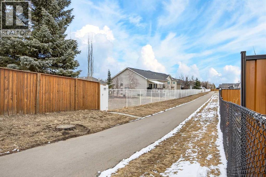 826 Mandalay Link, Carstairs, Alberta  T0M 0N0 - Photo 49 - A2296046