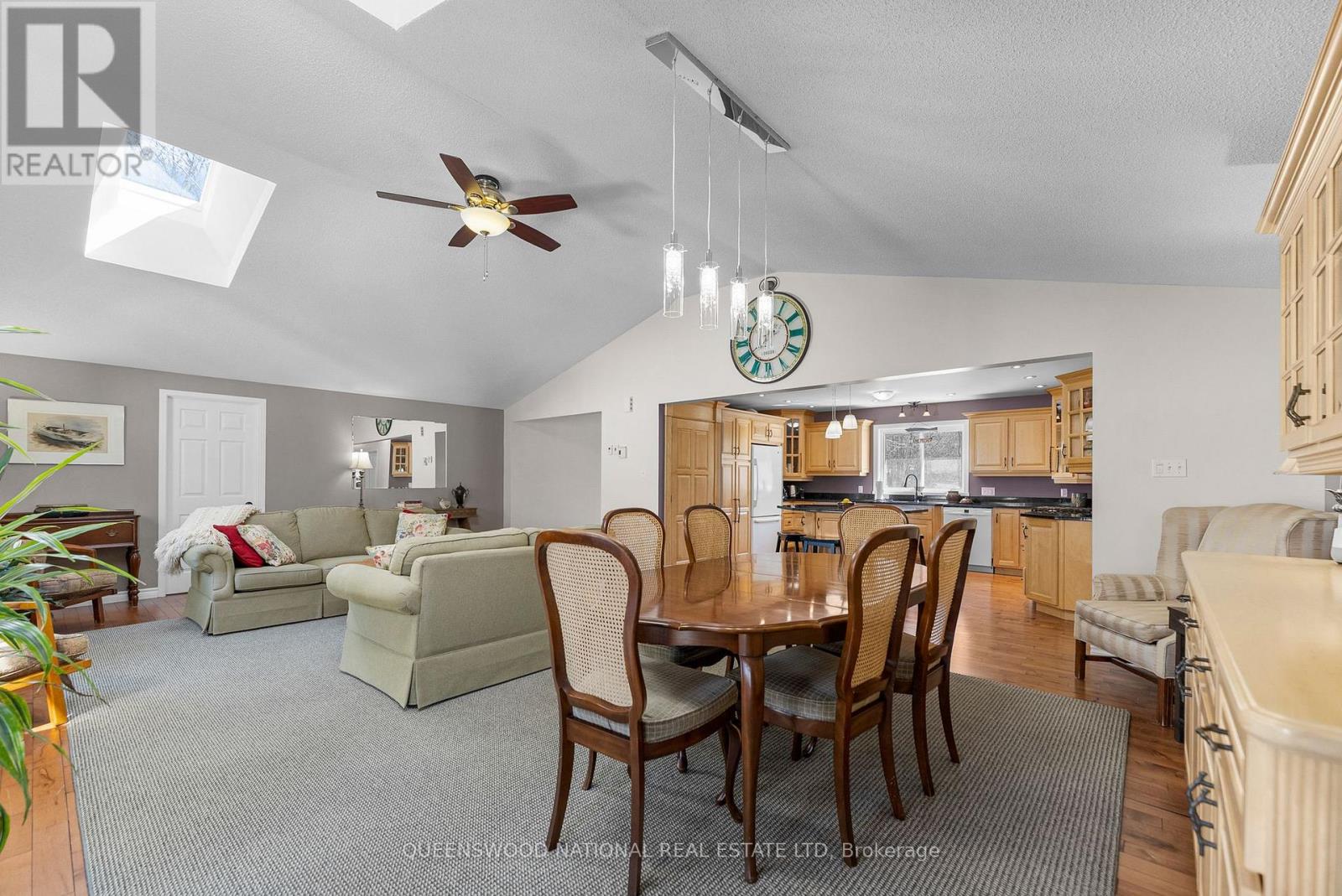 42125 Combermere Road NE, Madawaska Valley, Ontario  K0J 1B0 - Photo 12 - X12932932