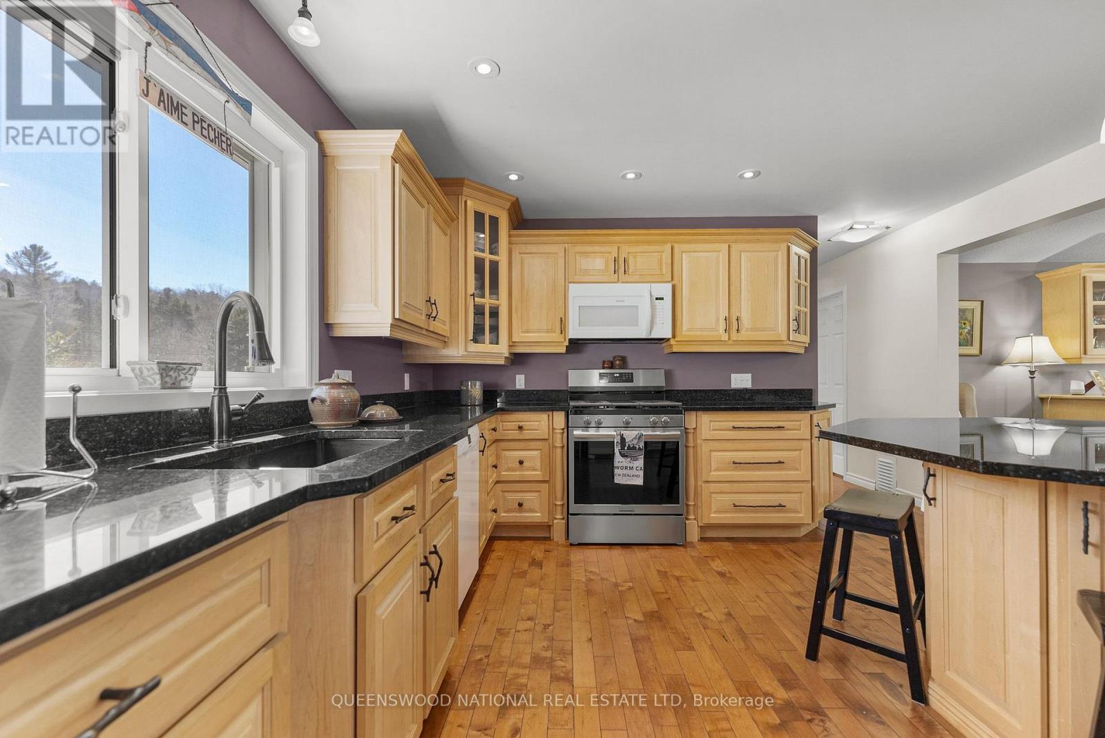 42125 Combermere Road NE, Madawaska Valley, Ontario  K0J 1B0 - Photo 16 - X12932932