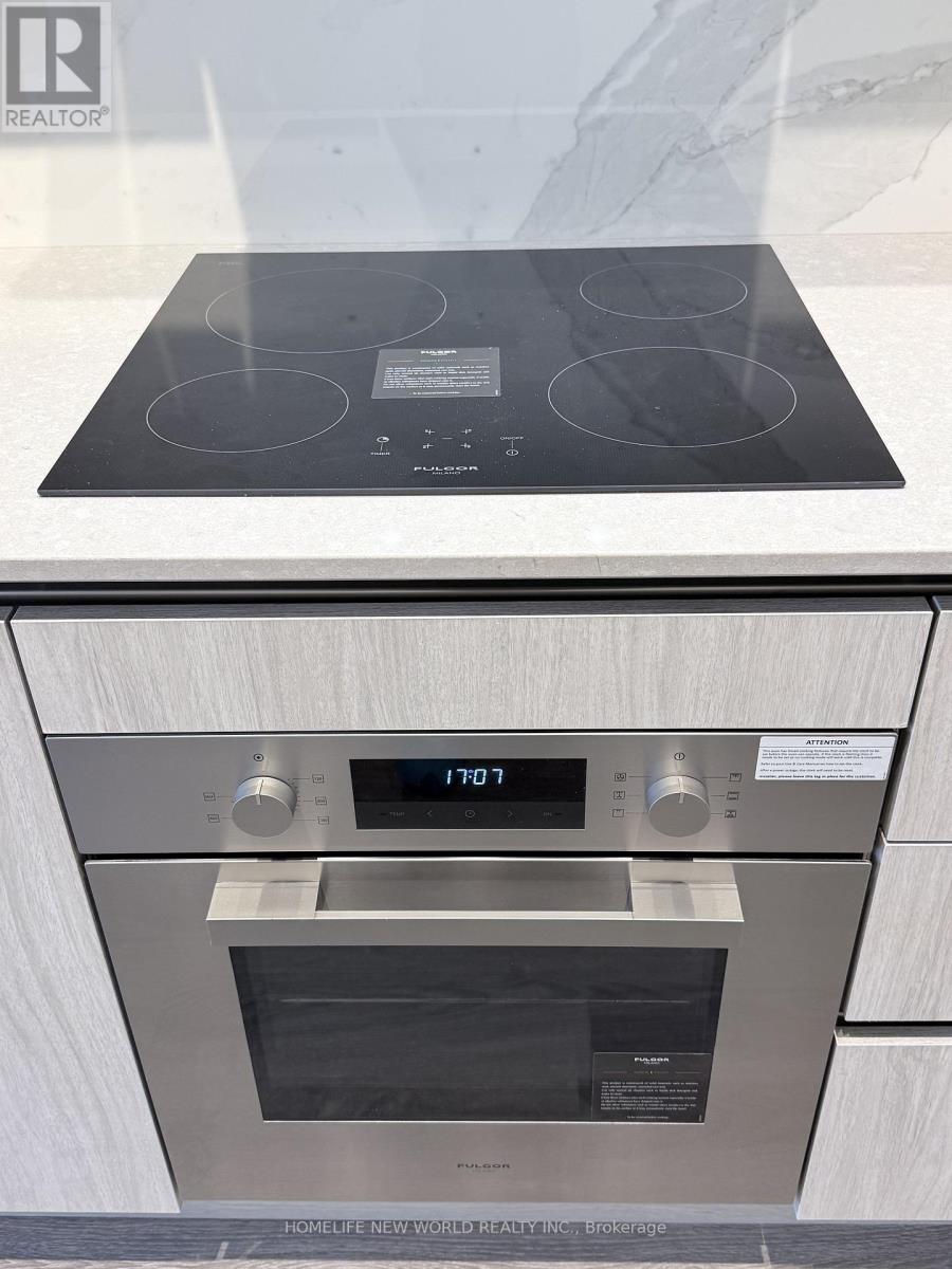 2807 - 180 Front Street E, Toronto, Ontario  M5A 0K9 - Photo 6 - C12937626