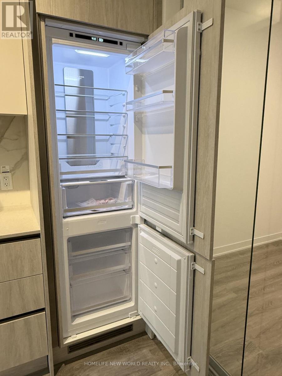 2807 - 180 Front Street E, Toronto, Ontario  M5A 0K9 - Photo 7 - C12937626