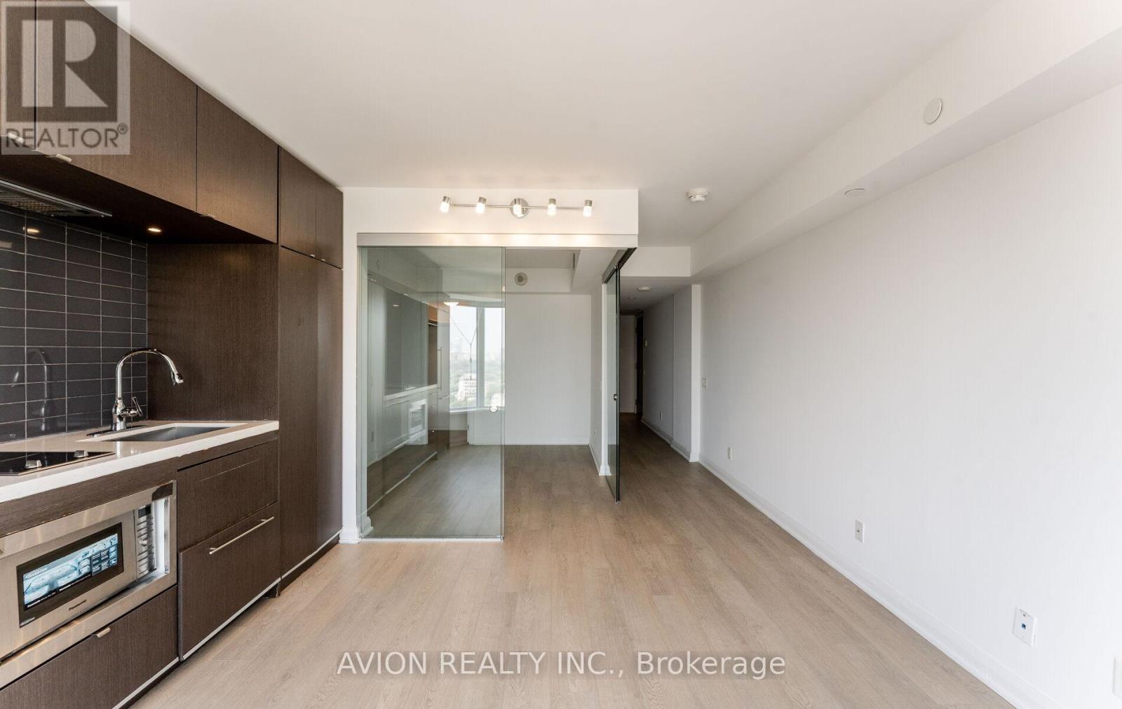 2120 - 155 Yorkville Avenue, Toronto, Ontario  M5R 1C4 - Photo 9 - C12937632