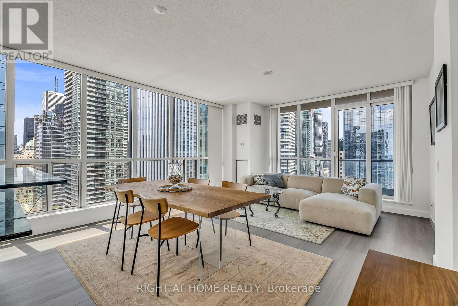 3202 - 8 YORK STREET, Toronto, Ontario