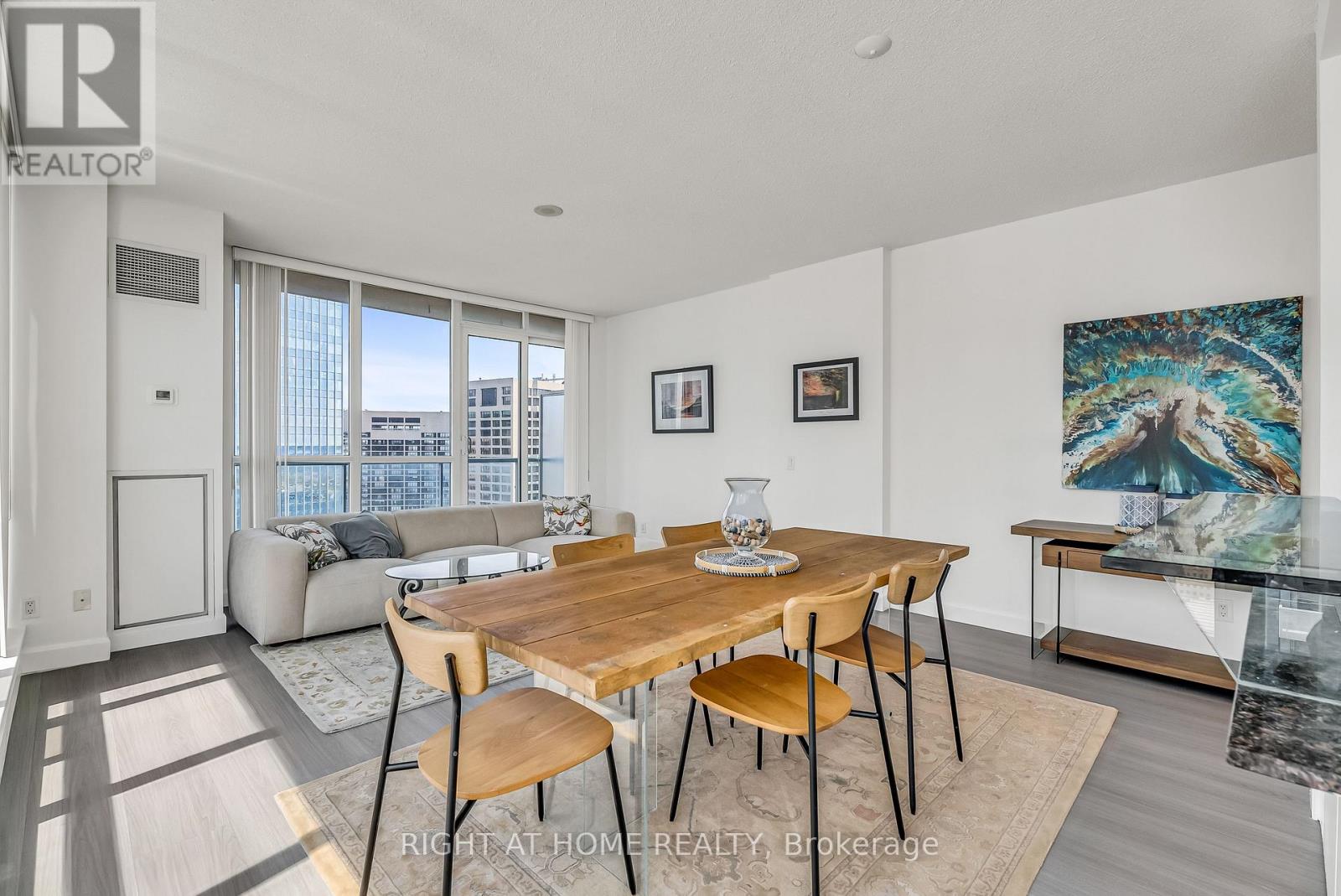 3202 - 8 York Street, Toronto, Ontario  M5J 2Y2 - Photo 2 - C12937694