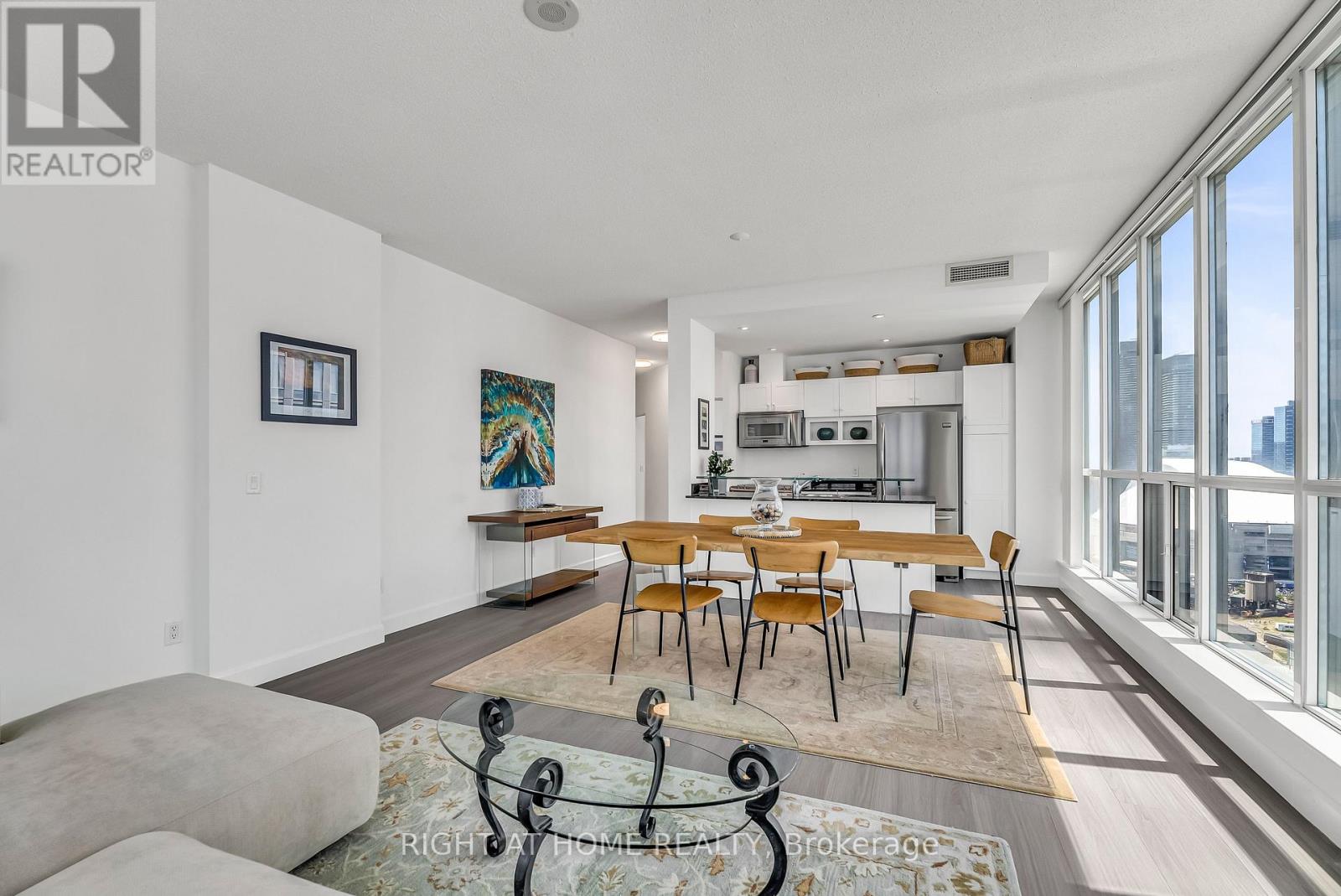 3202 - 8 York Street, Toronto, Ontario  M5J 2Y2 - Photo 4 - C12937694