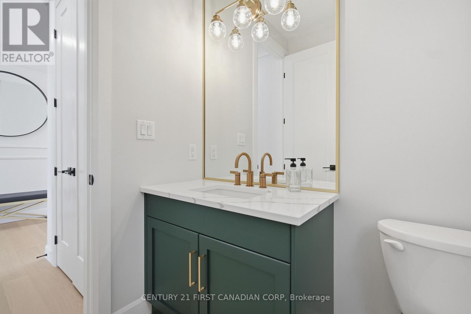 7129 Silver Creek Circle, London South, Ontario  N6P 0G9 - Photo 8 - X12937628