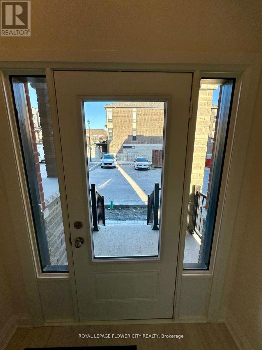 523 Danks Ridge Drive, Ajax, Ontario  L1S 0H3 - Photo 5 - E12937642