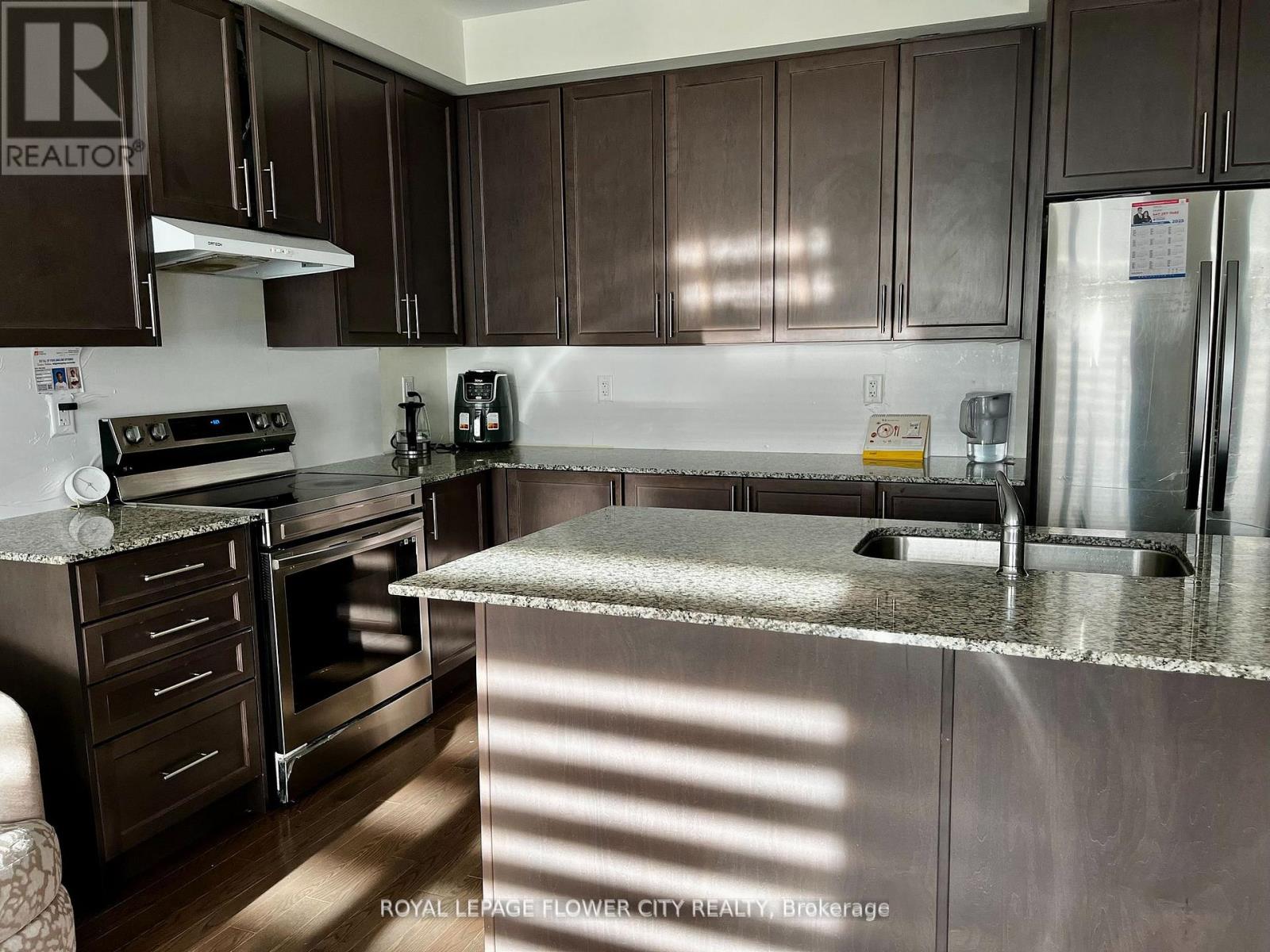 523 Danks Ridge Drive, Ajax, Ontario  L1S 0H3 - Photo 7 - E12937642