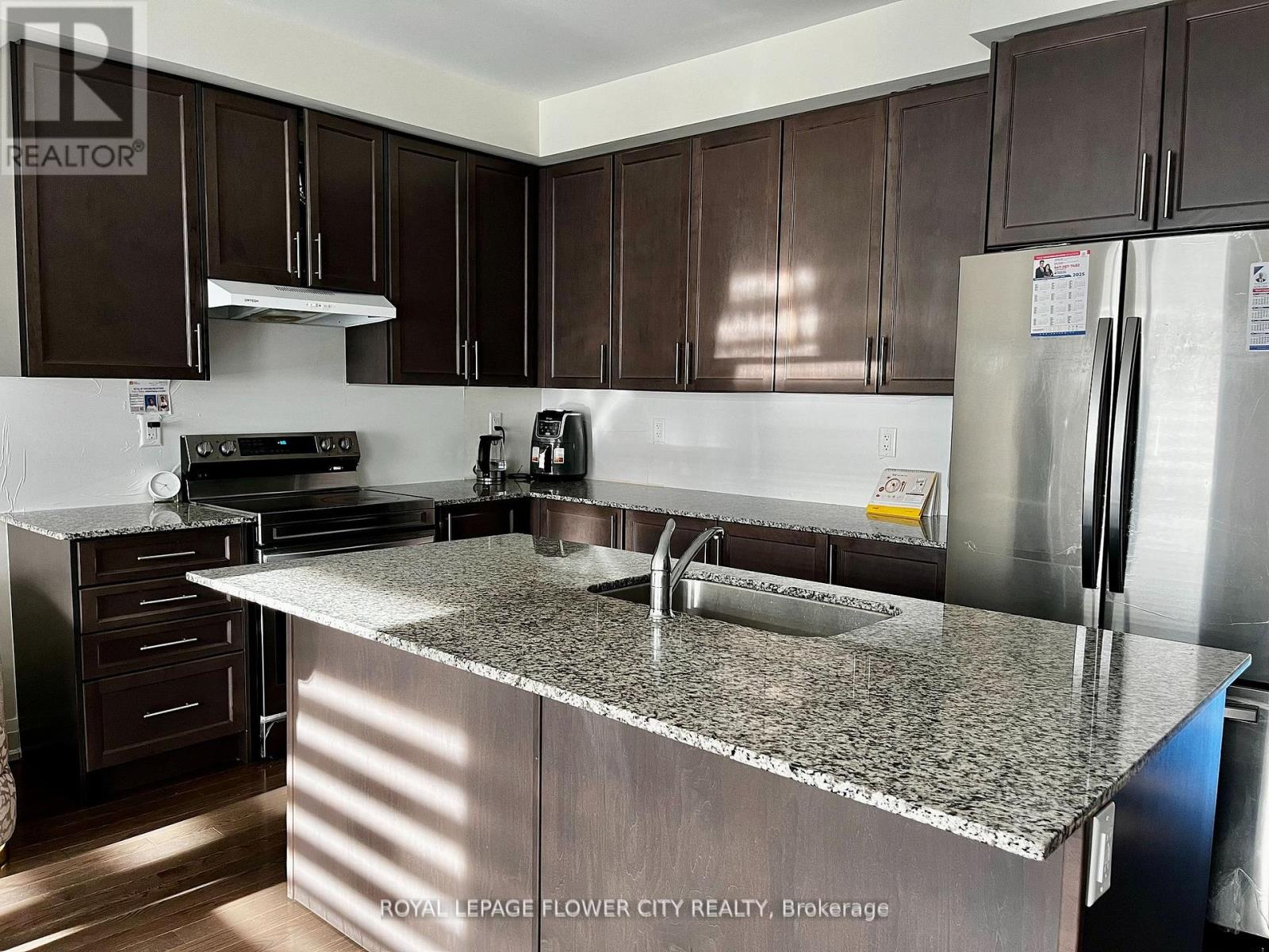 523 Danks Ridge Drive, Ajax, Ontario  L1S 0H3 - Photo 8 - E12937642