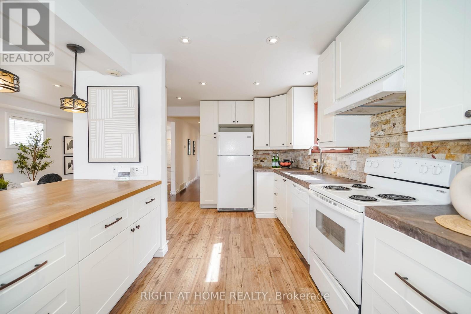 1083 Pharmacy Avenue, Toronto, Ontario  M1R 2H2 - Photo 26 - E12937648