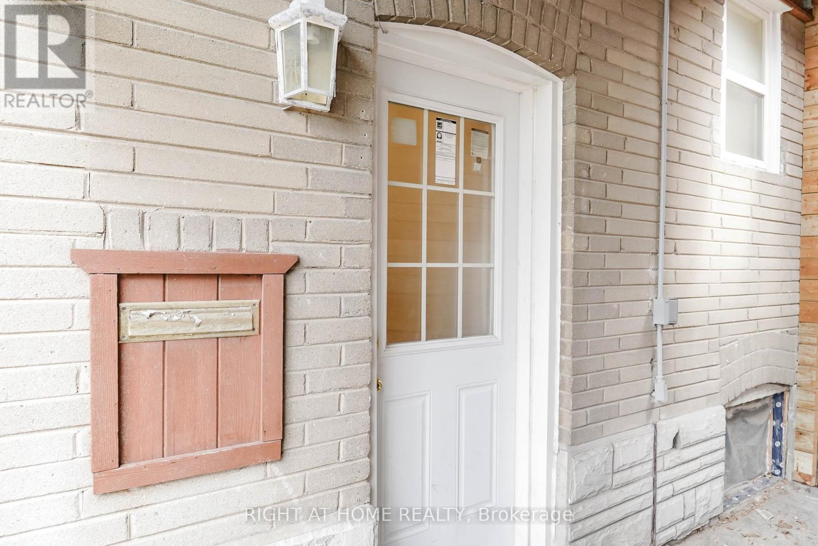 1083 Pharmacy Avenue, Toronto, Ontario  M1R 2H2 - Photo 29 - E12937648