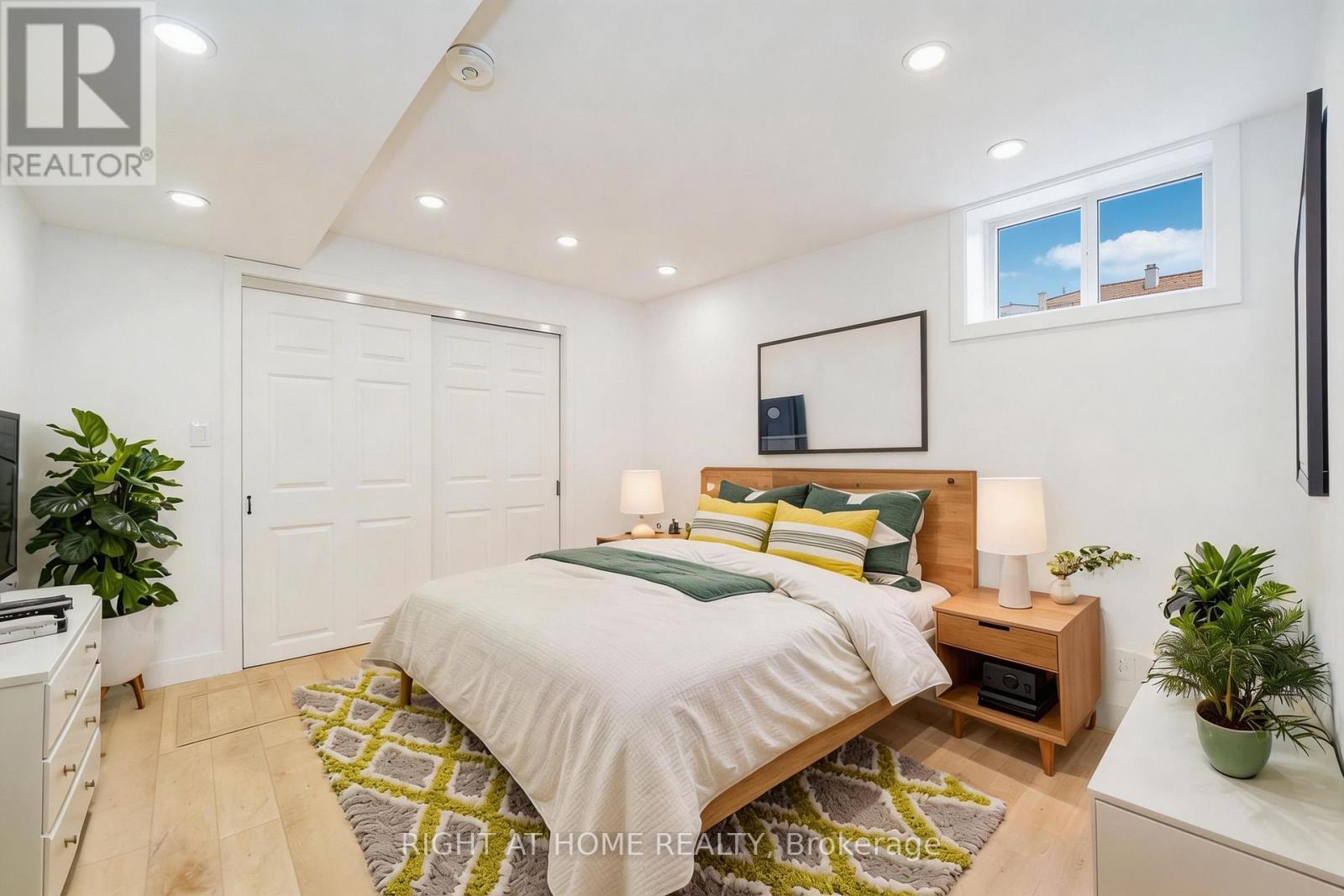 1083 Pharmacy Avenue, Toronto, Ontario  M1R 2H2 - Photo 38 - E12937648