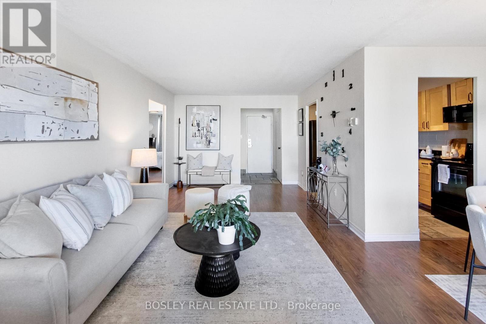 1902 - 3 Massey Square, Toronto, Ontario  M4C 5L5 - Photo 15 - E12937674