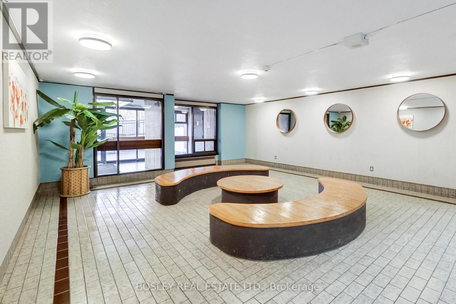 1902 - 3 Massey Square, Toronto, Ontario  M4C 5L5 - Photo 2 - E12937674