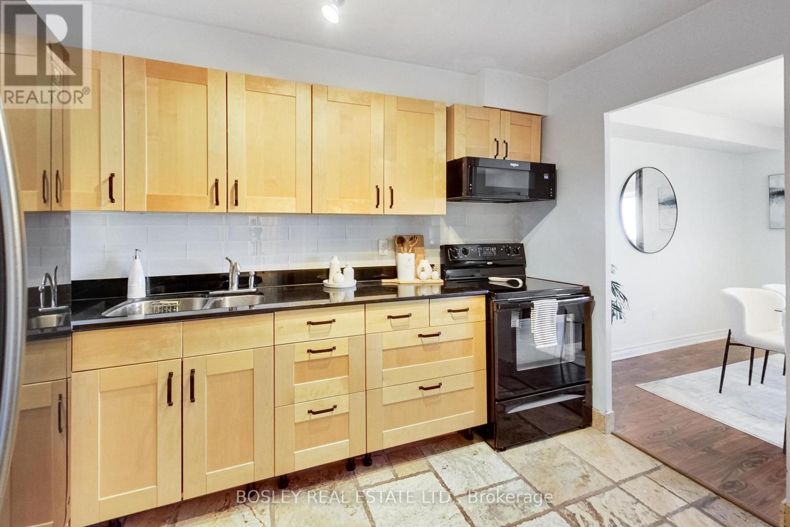 1902 - 3 Massey Square, Toronto, Ontario  M4C 5L5 - Photo 6 - E12937674