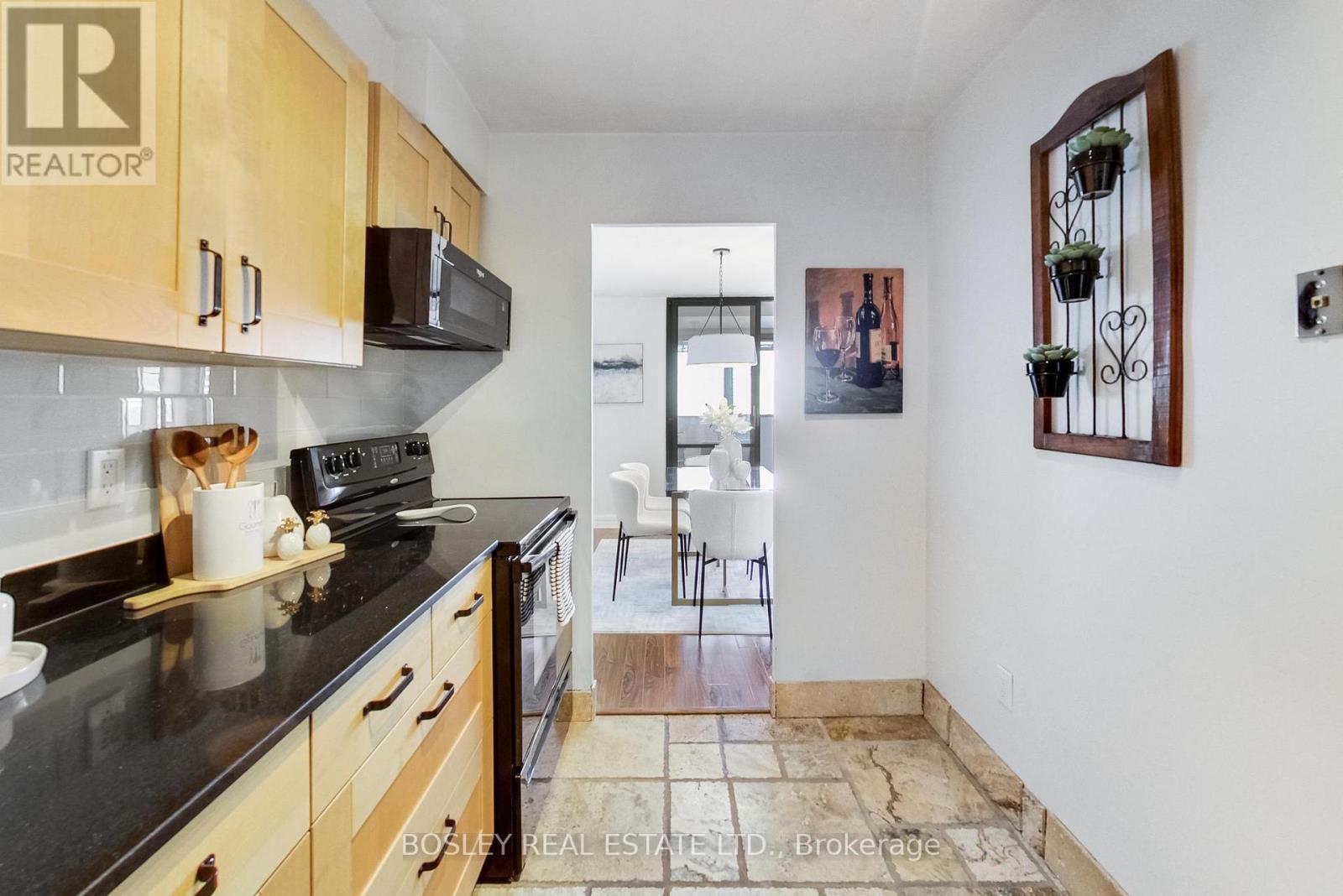 1902 - 3 Massey Square, Toronto, Ontario  M4C 5L5 - Photo 7 - E12937674