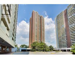 1902 - 3 MASSEY SQUARE, Toronto, Ontario