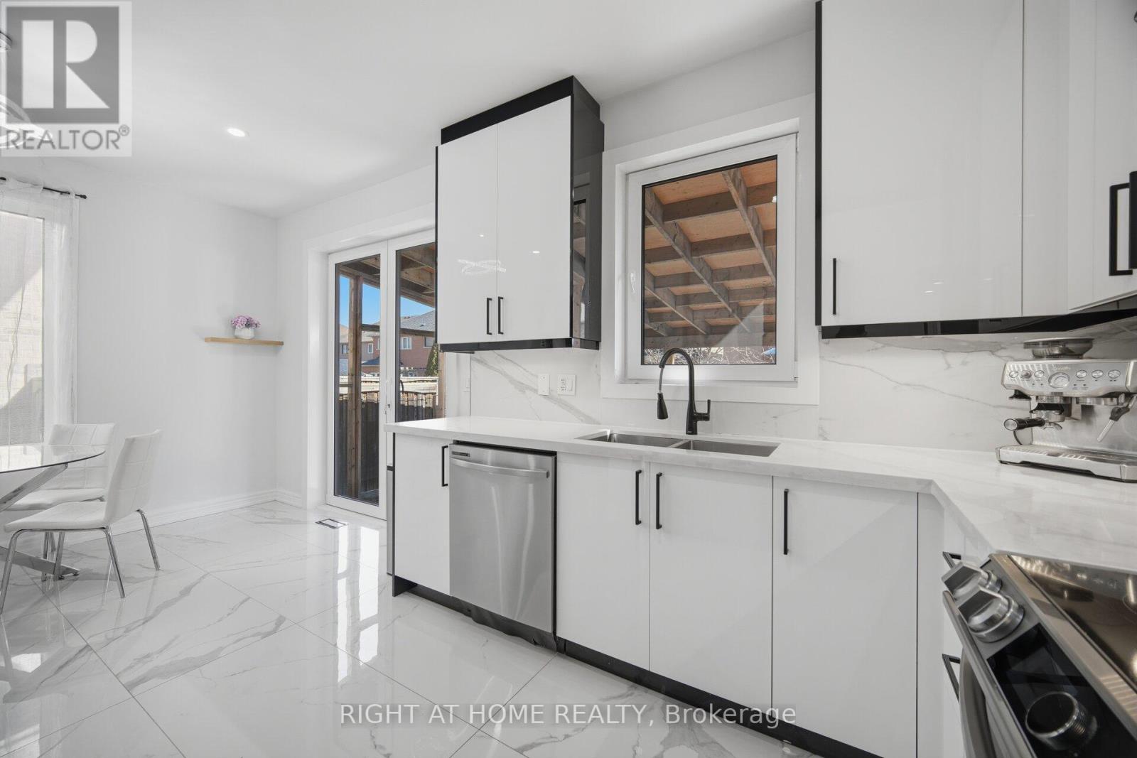 87 Via Toscana Drive, Vaughan, Ontario  L4H 3V4 - Photo 14 - N12937644