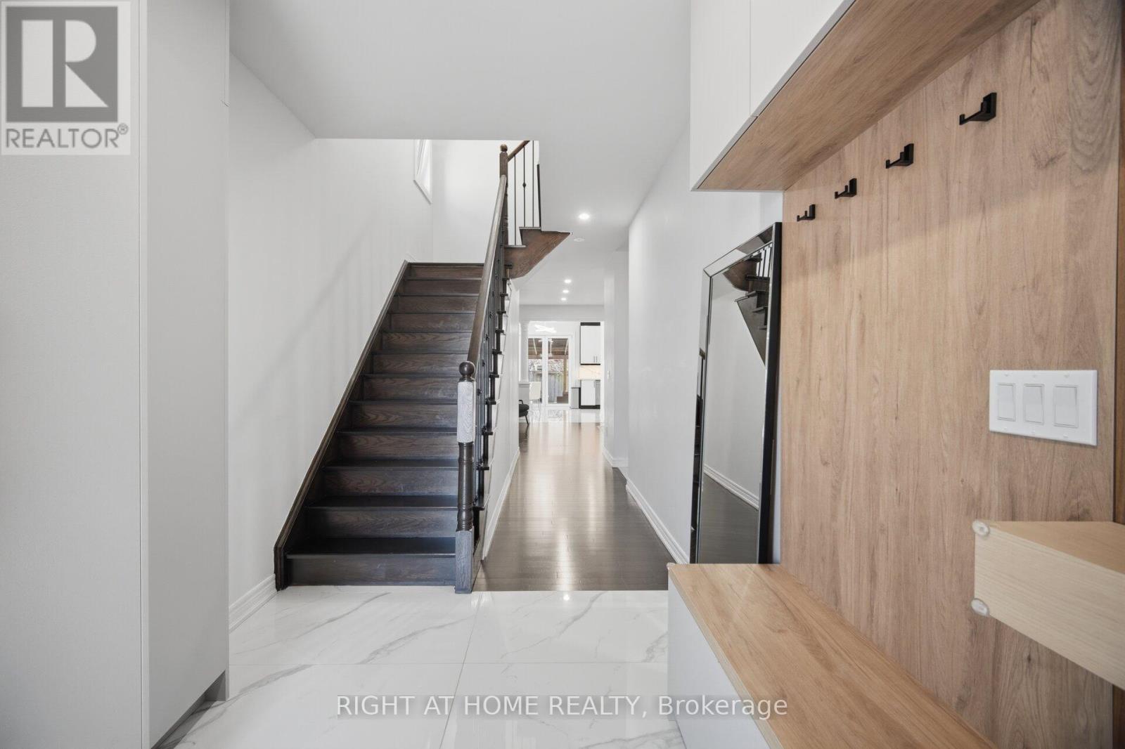 87 Via Toscana Drive, Vaughan, Ontario  L4H 3V4 - Photo 5 - N12937644