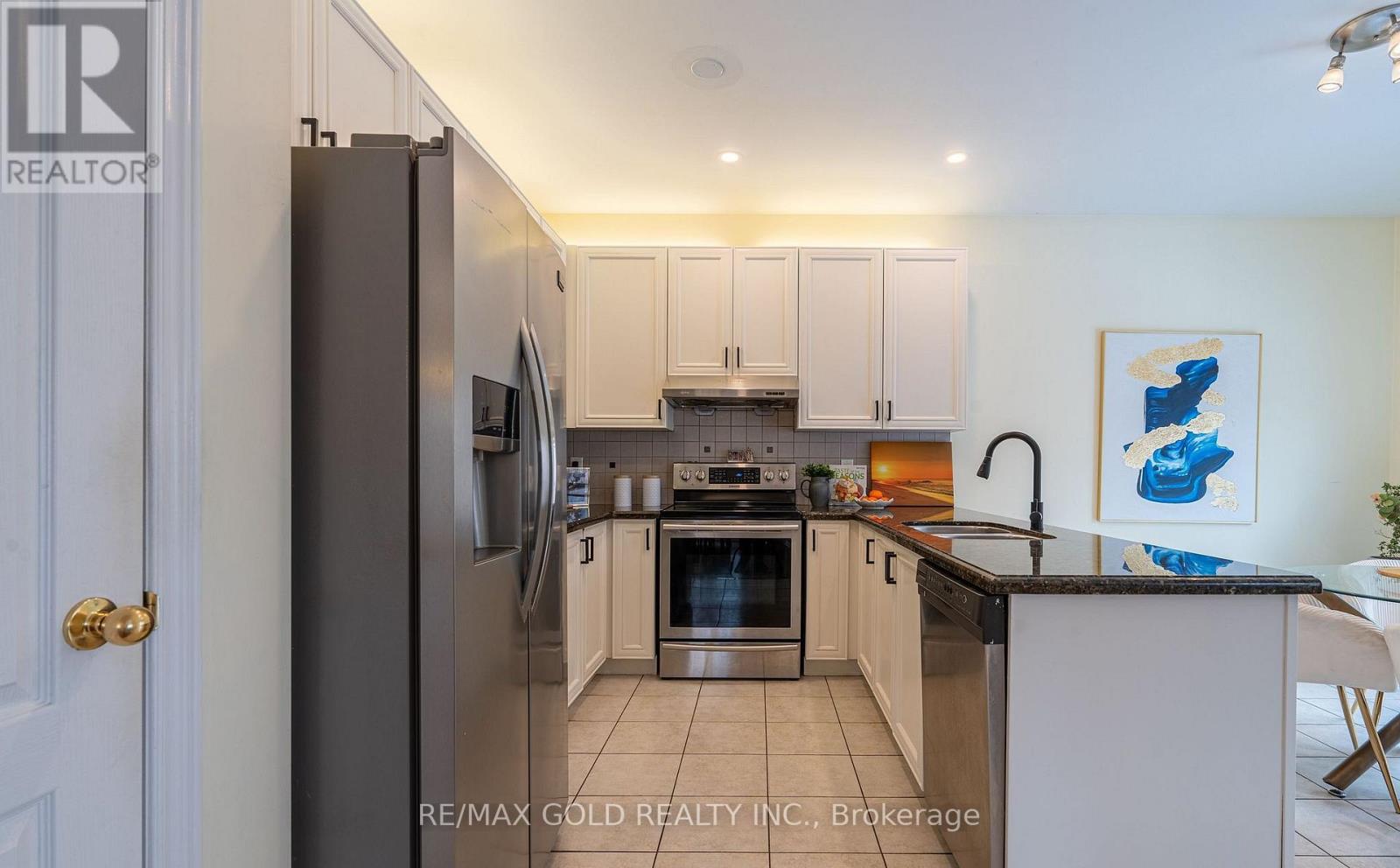 311 Father Tobin Road, Brampton, Ontario L6R 0P4 - Photo 6 - W12890522