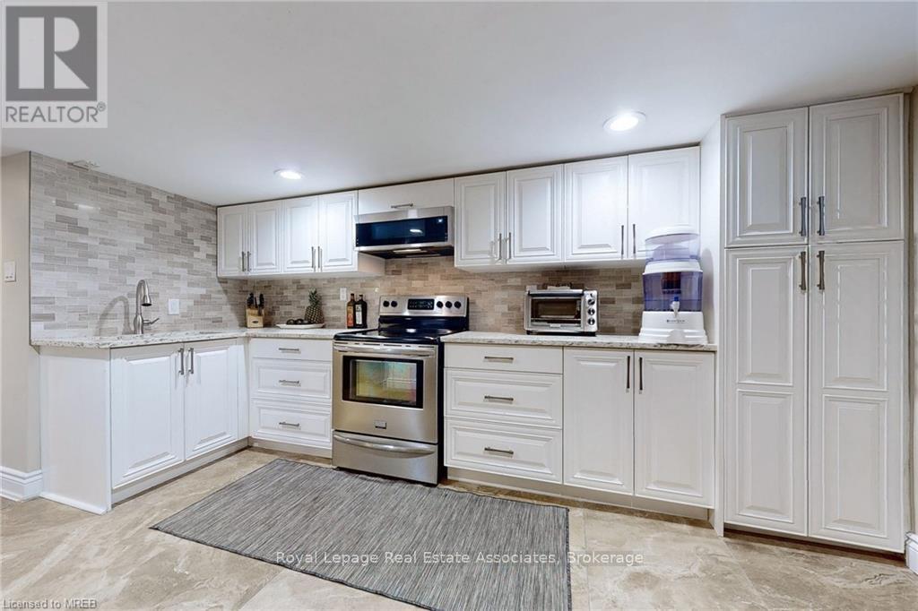 Basement - 925 Kingsway Drive, Burlington, Ontario  K7T 3J1 - Photo 13 - W12937638