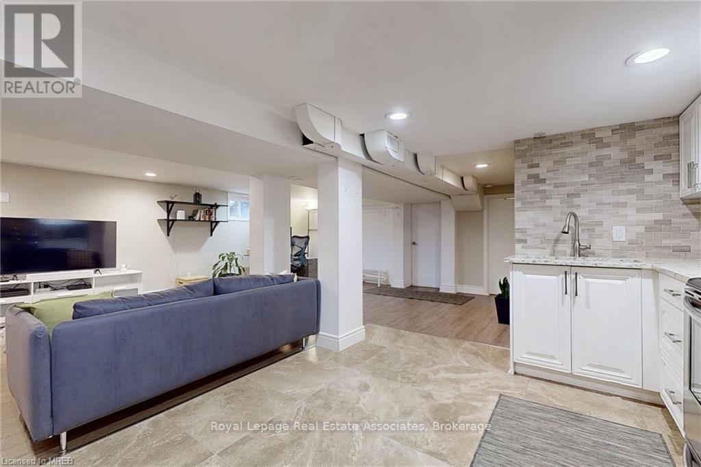 Basement - 925 Kingsway Drive, Burlington, Ontario  K7T 3J1 - Photo 16 - W12937638