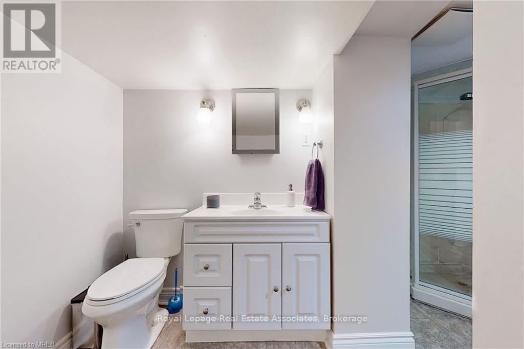 Basement - 925 Kingsway Drive, Burlington, Ontario  K7T 3J1 - Photo 20 - W12937638