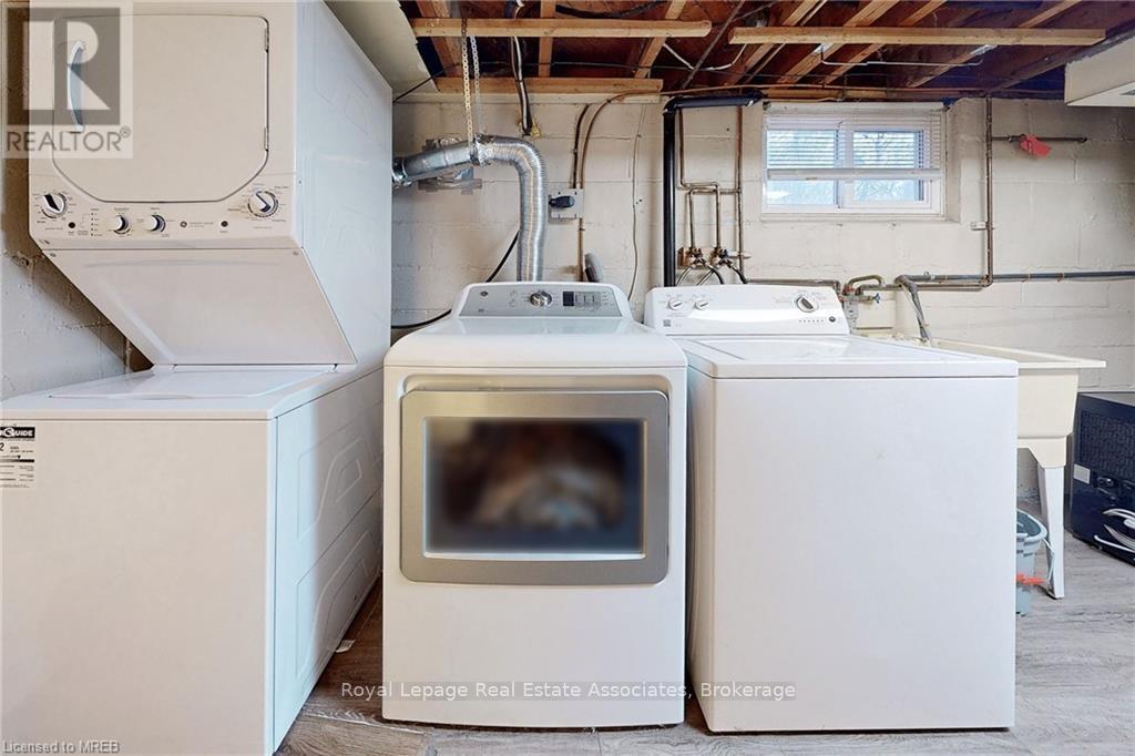 Basement - 925 Kingsway Drive, Burlington, Ontario  K7T 3J1 - Photo 23 - W12937638