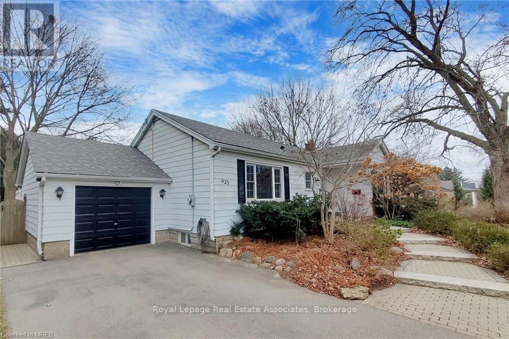 Basement - 925 Kingsway Drive, Burlington, Ontario  K7T 3J1 - Photo 5 - W12937638