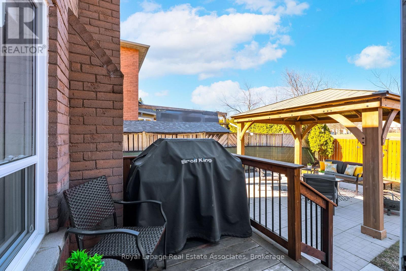 20 Jeremy Place, Brampton, Ontario  L6S 5K6 - Photo 41 - W12937658