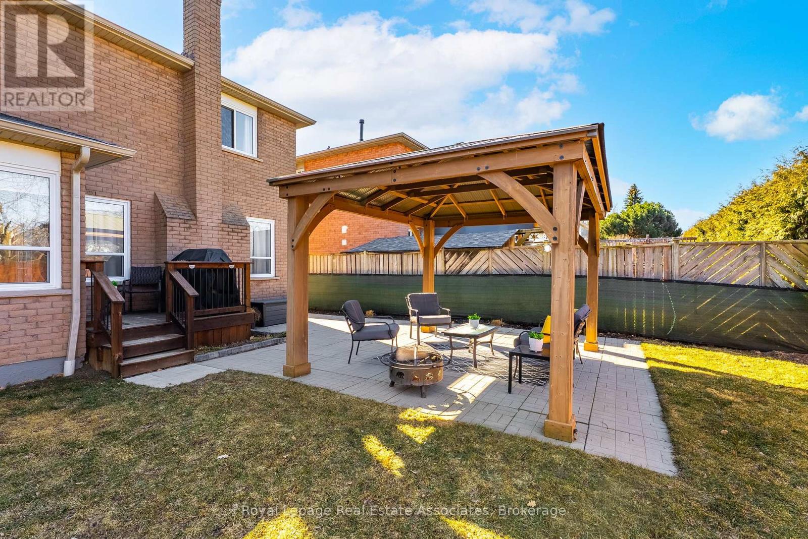 20 Jeremy Place, Brampton, Ontario  L6S 5K6 - Photo 44 - W12937658