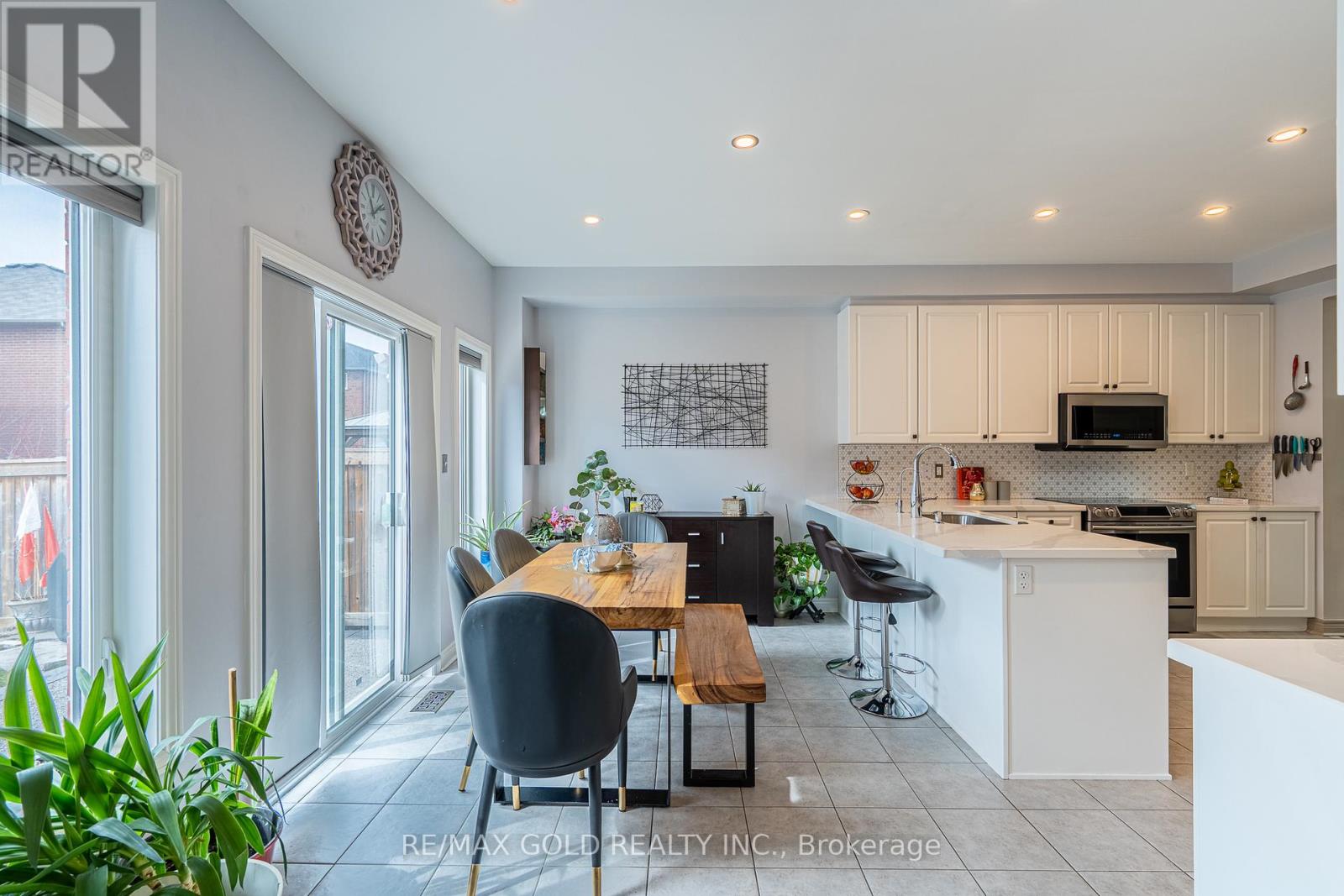 83 Cookview Drive, Brampton, Ontario  L6R 3V1 - Photo 13 - W12937684