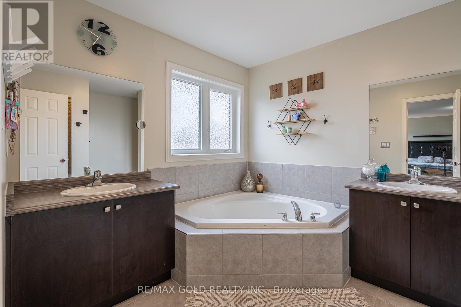 83 Cookview Drive, Brampton, Ontario  L6R 3V1 - Photo 24 - W12937684