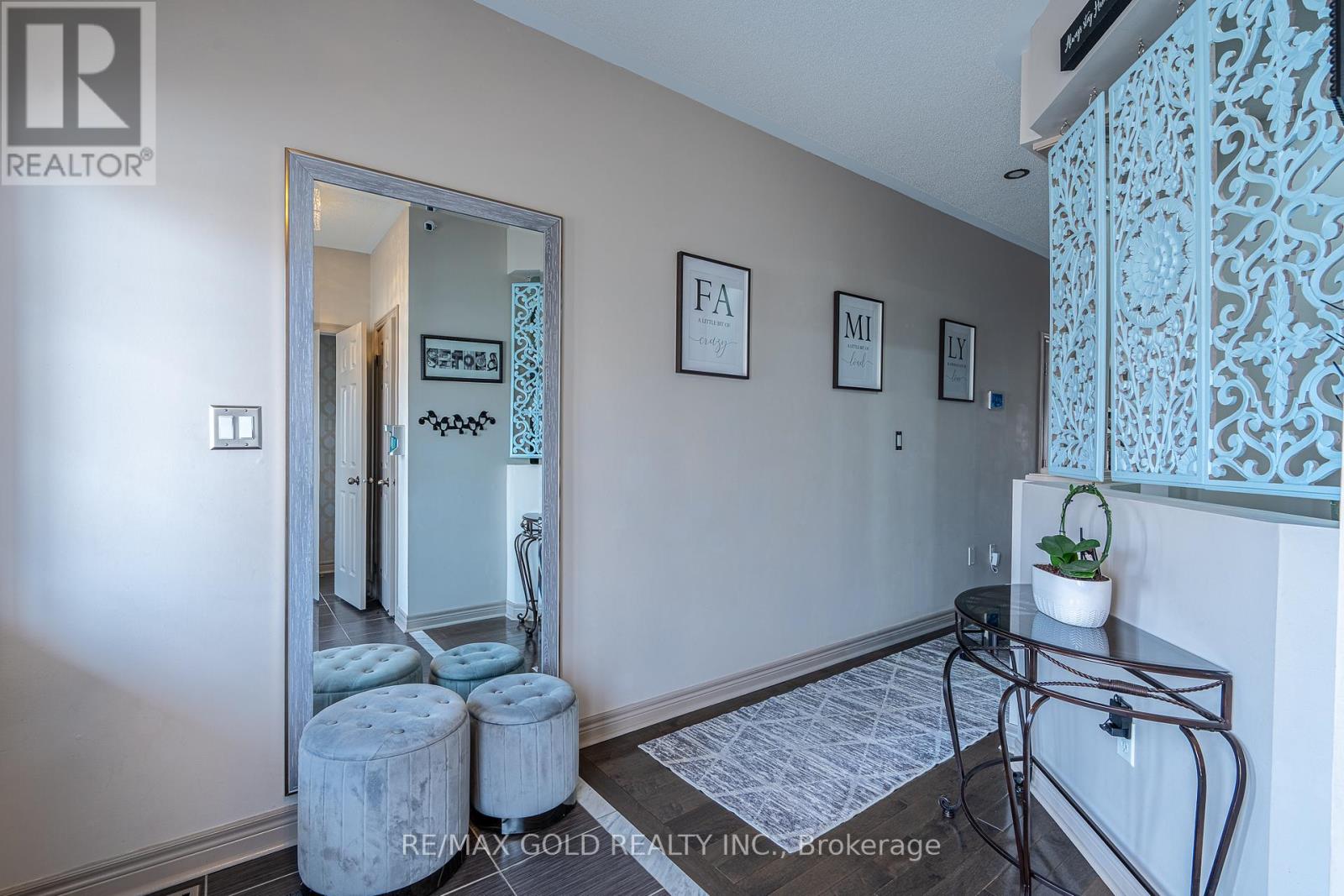 83 Cookview Drive, Brampton, Ontario  L6R 3V1 - Photo 6 - W12937684