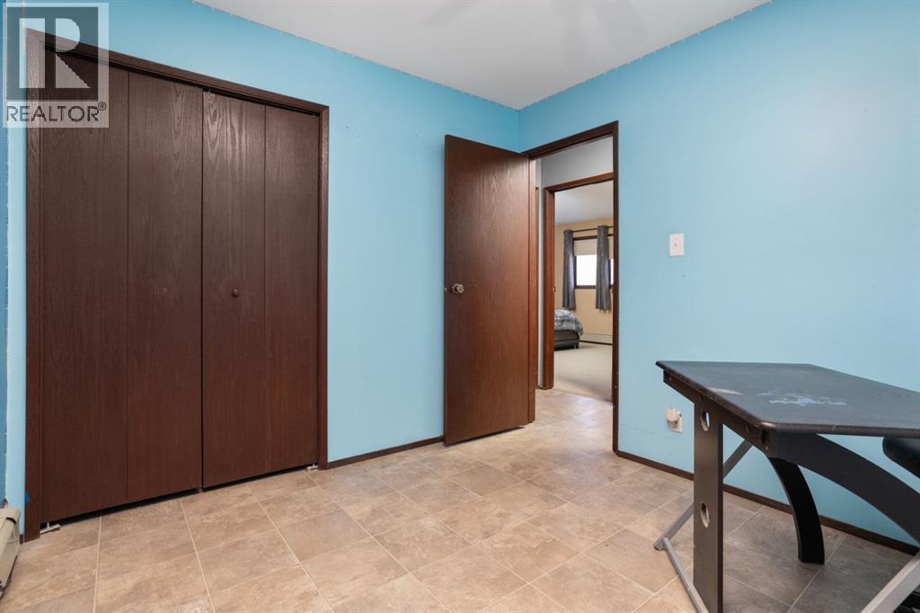 6310 43 Avenue, Camrose, Alberta  T4V 3M8 - Photo 19 - A2293554