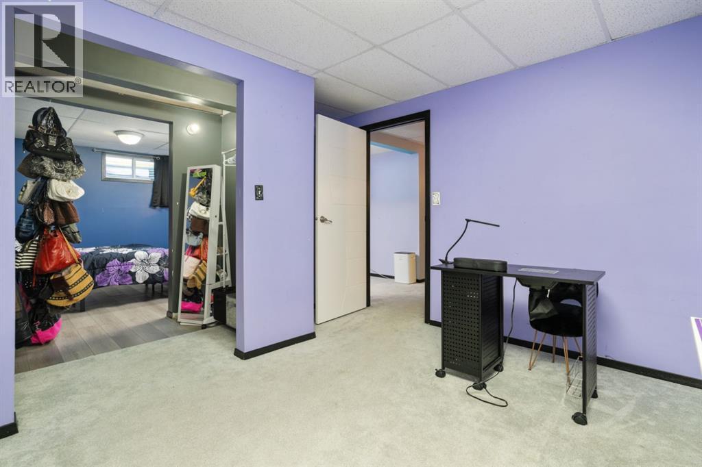 6310 43 Avenue, Camrose, Alberta  T4V 3M8 - Photo 24 - A2293554