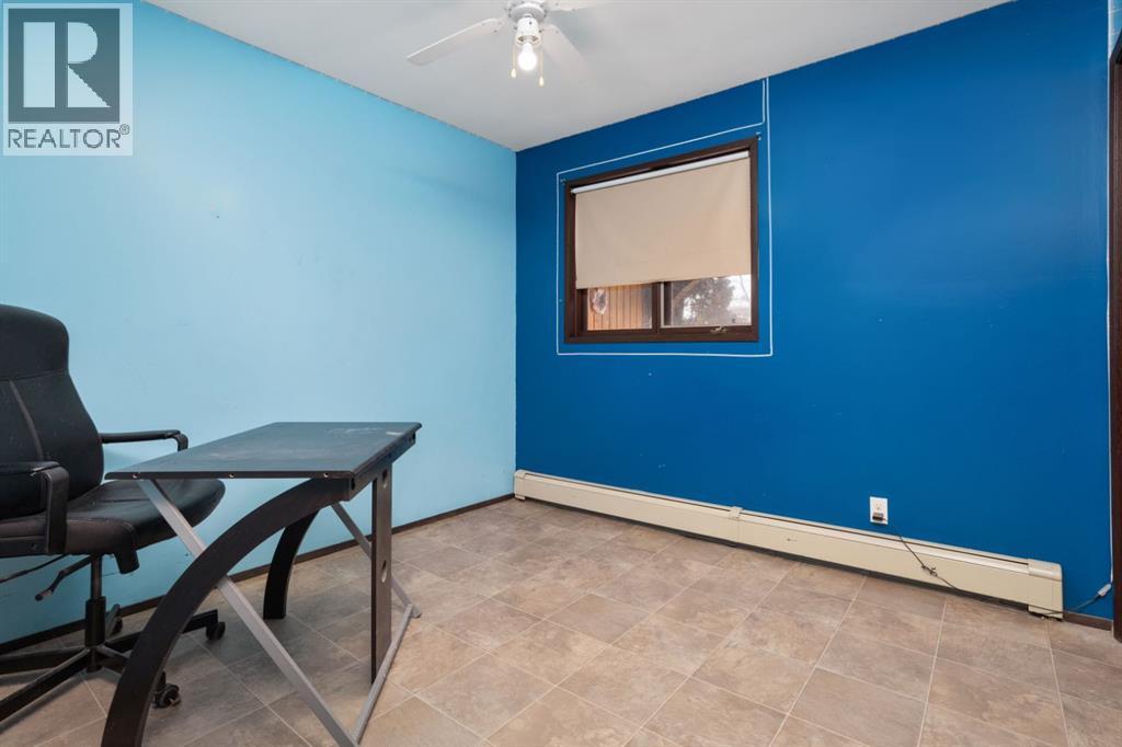 6310 43 Avenue, Camrose, Alberta  T4V 3M8 - Photo 18 - A2293554