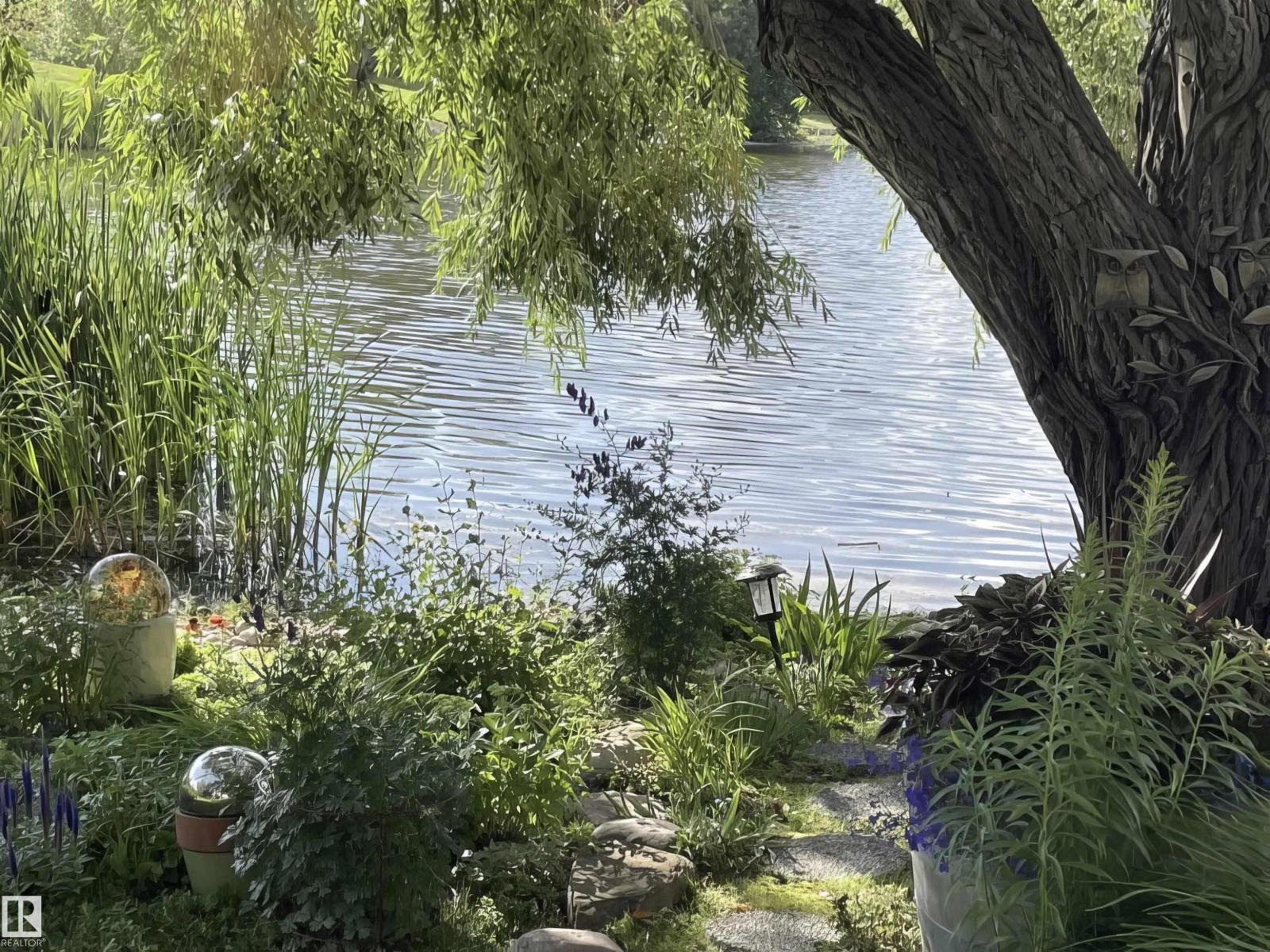 116 Twin Brooks Cove Nw, Edmonton, Alberta  T6J 6T1 - Photo 2 - E4479264